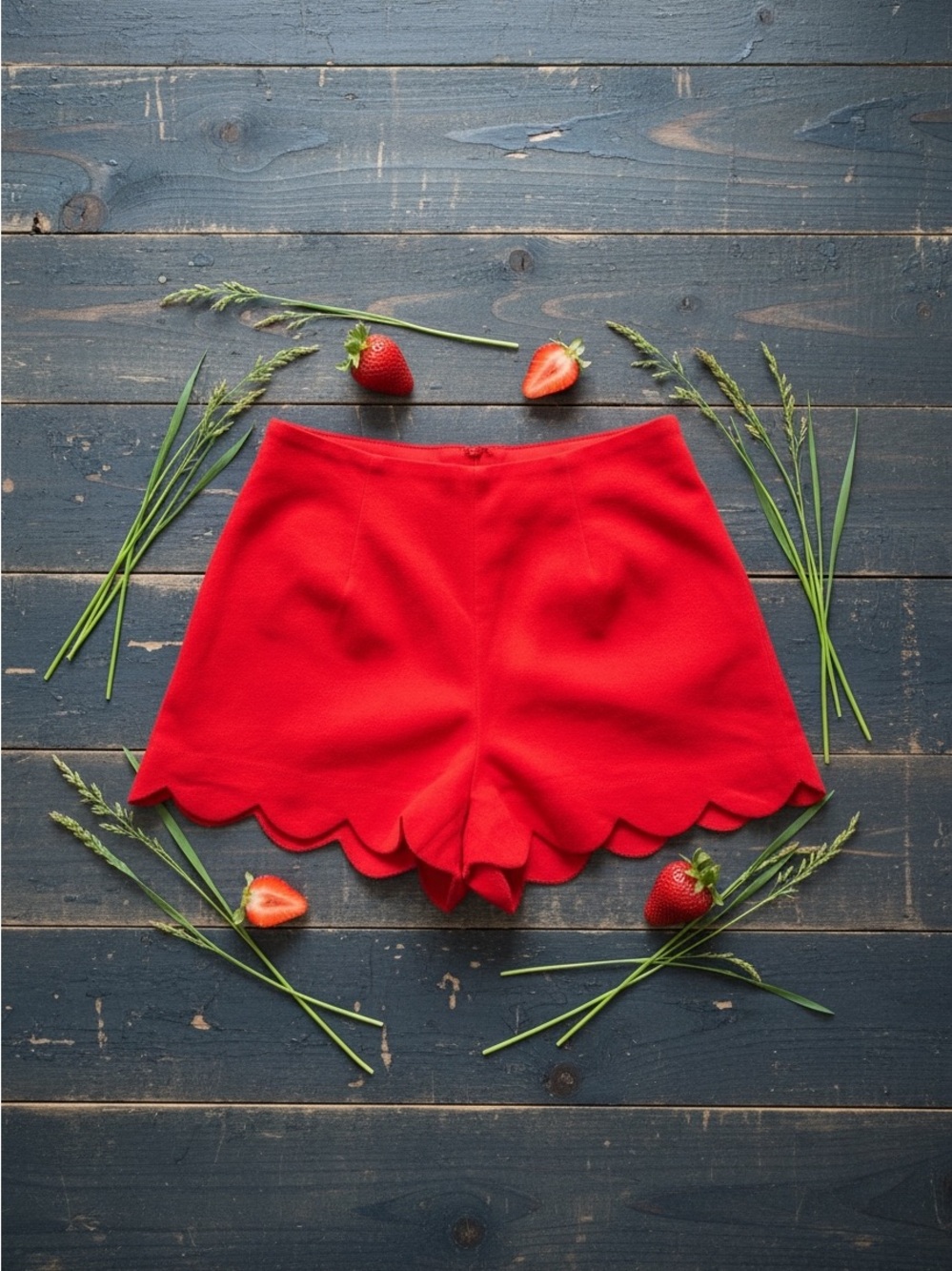 Monteau red ruffle shorts